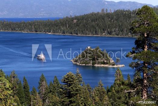 Bild på Paddle Boat Emerald Bay Lake Tahoe California